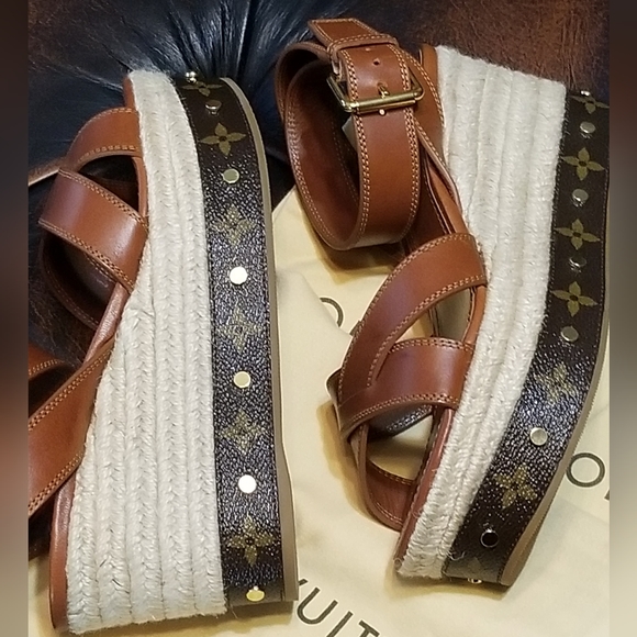 LOUIS VUITTON TIMELAPSE WEDGE SANDALS - Picture 6 of 8